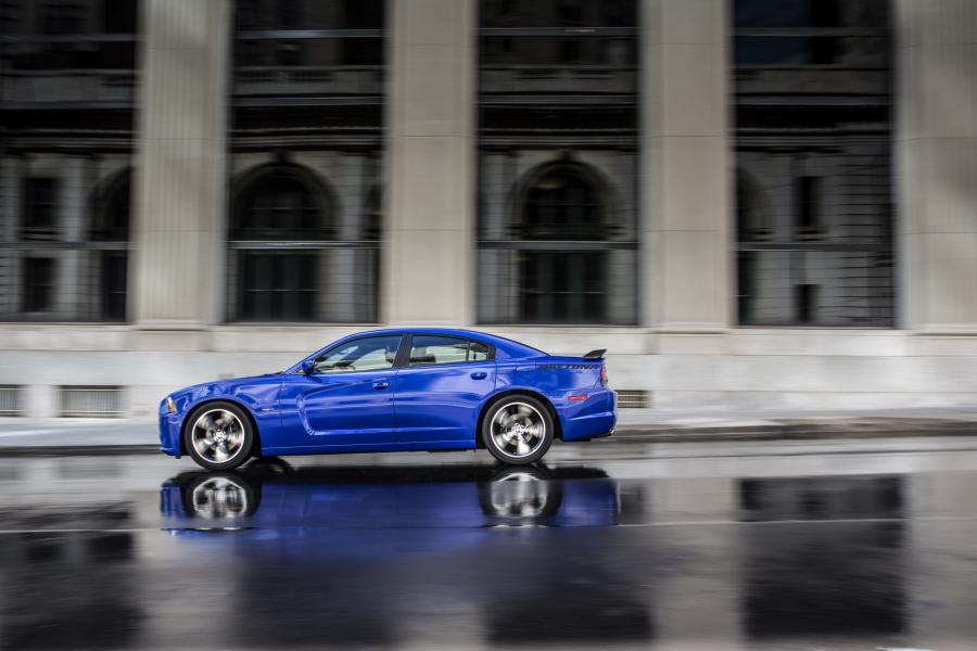  Dodge Charger Daytona 2013 года  (фото 24 из 30)